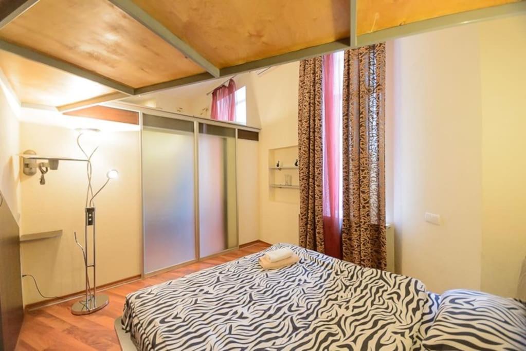 Comfortable Apartment on Mikhaylovskiy lane Kiev Eksteriør bilde