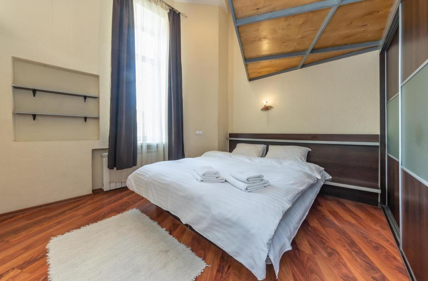 Comfortable Apartment on Mikhaylovskiy lane Kiev Eksteriør bilde