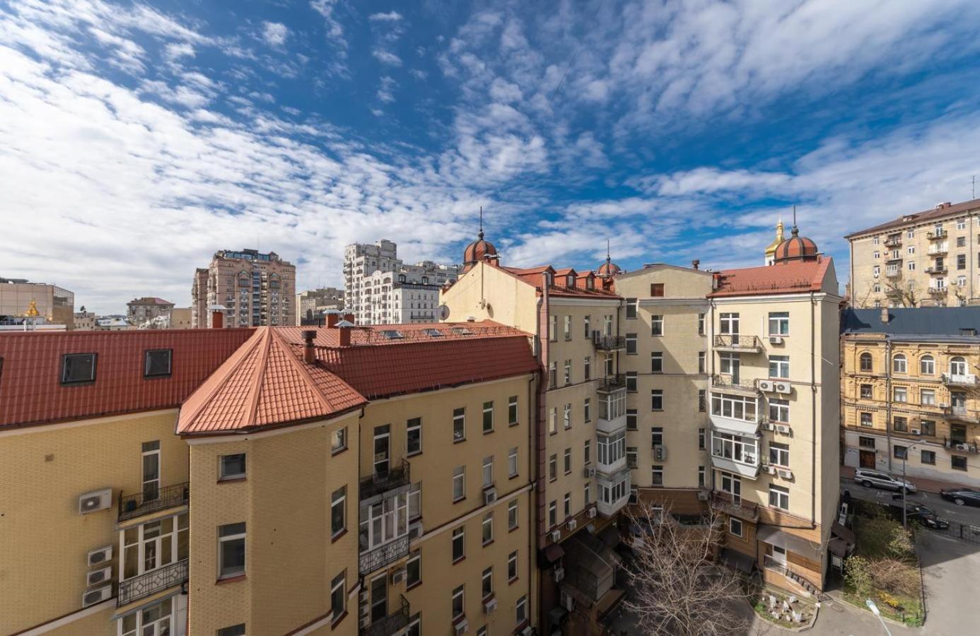 Comfortable Apartment on Mikhaylovskiy lane Kiev Eksteriør bilde