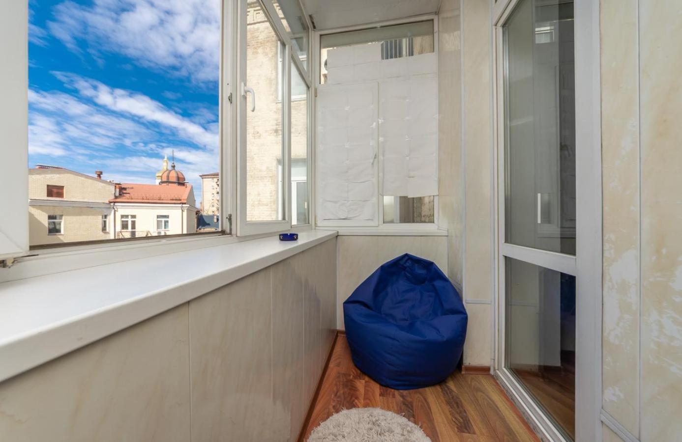 Comfortable Apartment on Mikhaylovskiy lane Kiev Eksteriør bilde