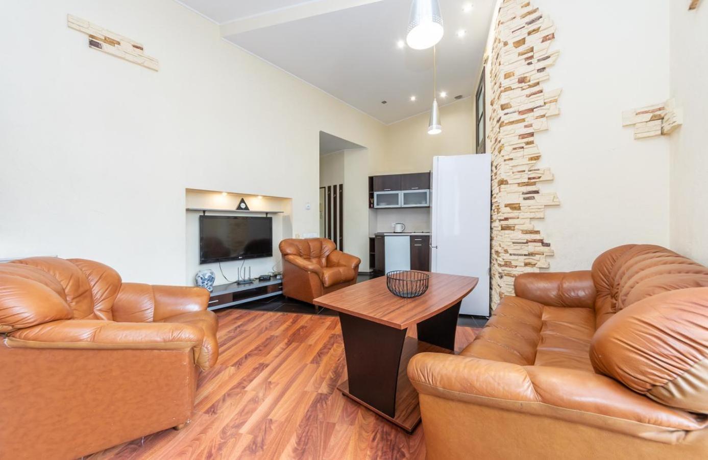 Comfortable Apartment on Mikhaylovskiy lane Kiev Eksteriør bilde