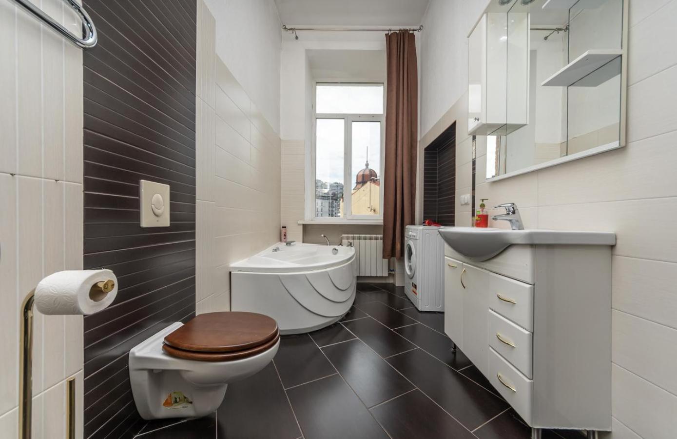 Comfortable Apartment on Mikhaylovskiy lane Kiev Eksteriør bilde